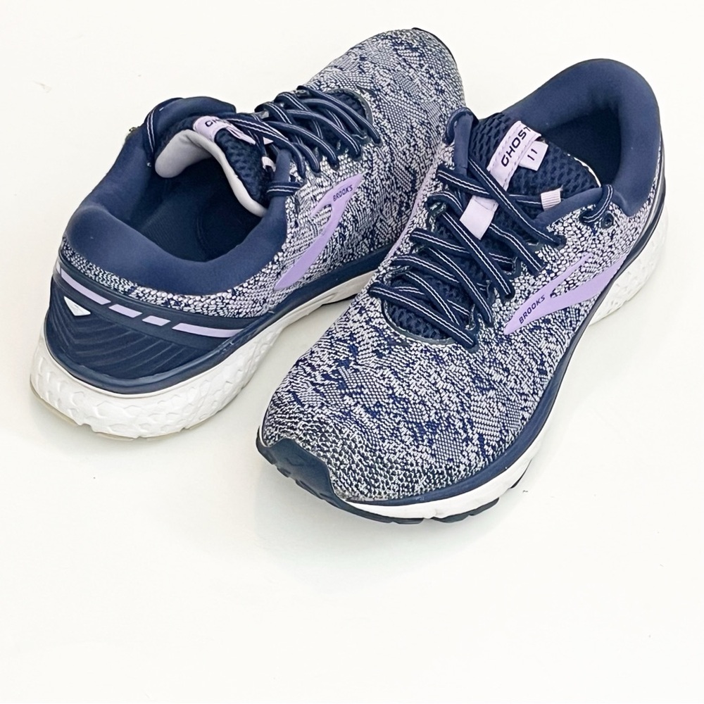 BROOKS Ghost 11 Women’s Blue Purple Lace Up Athletic Running Shoes Size 9.5